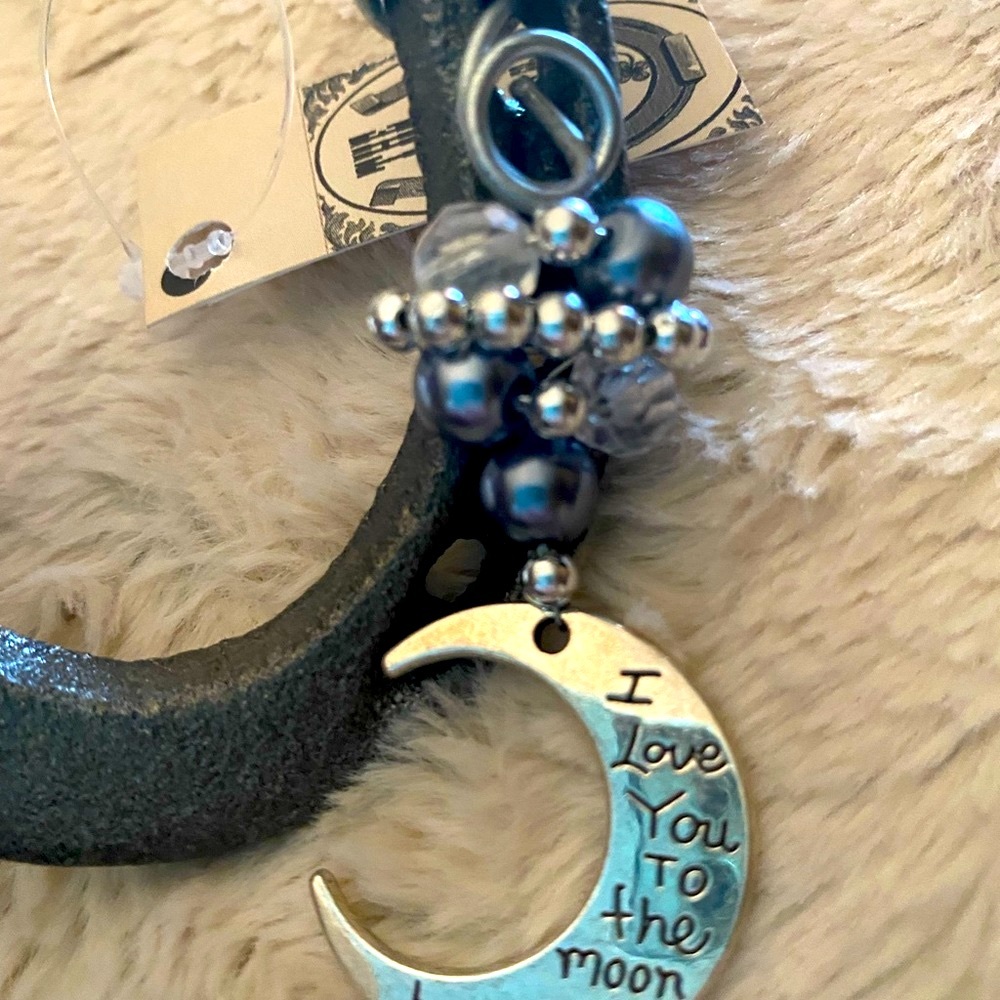 The Lucky Horse rescue decorative horseshoe - Picture 9 of 10